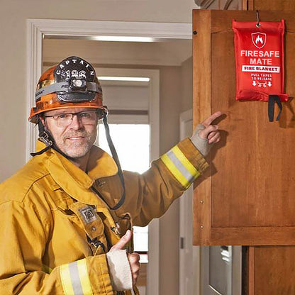 Rapidly Extinguish Small Fires, No Mess - Introducing Our Easy-to-Use Fire Blanket!